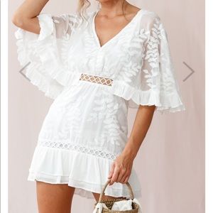 NWOT | Caspar Leafy Embroidered Dress White | S